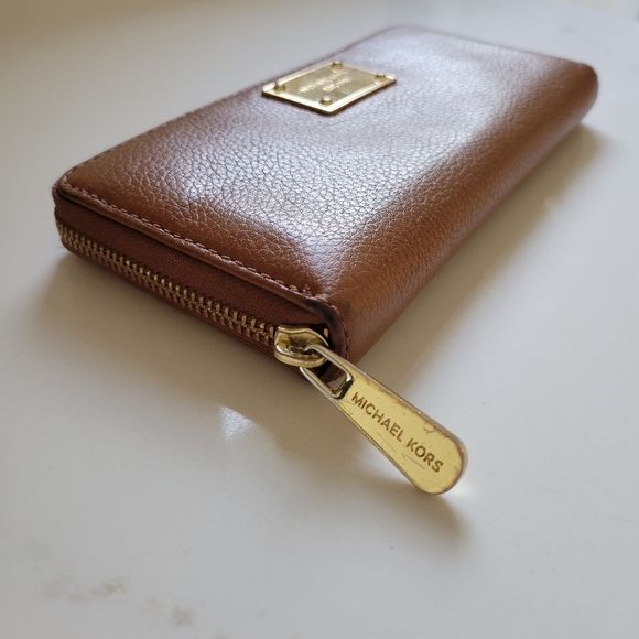 Michael Kors Leather Wallet in Tan - Picture 3 of 6